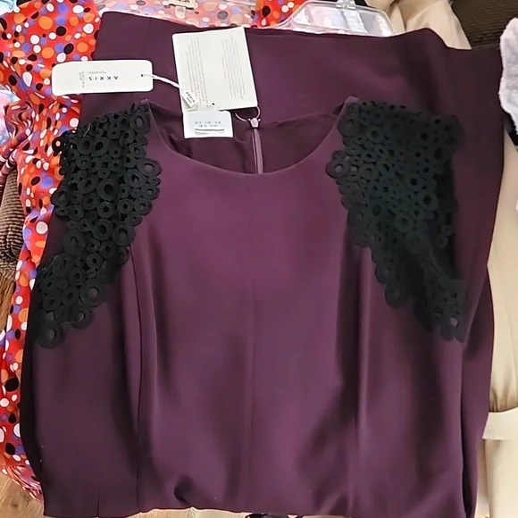 NWT AKRIS PUNTO Wine Sheath Dress w/ Black  Embroidered Accent - Picture 13 of 16